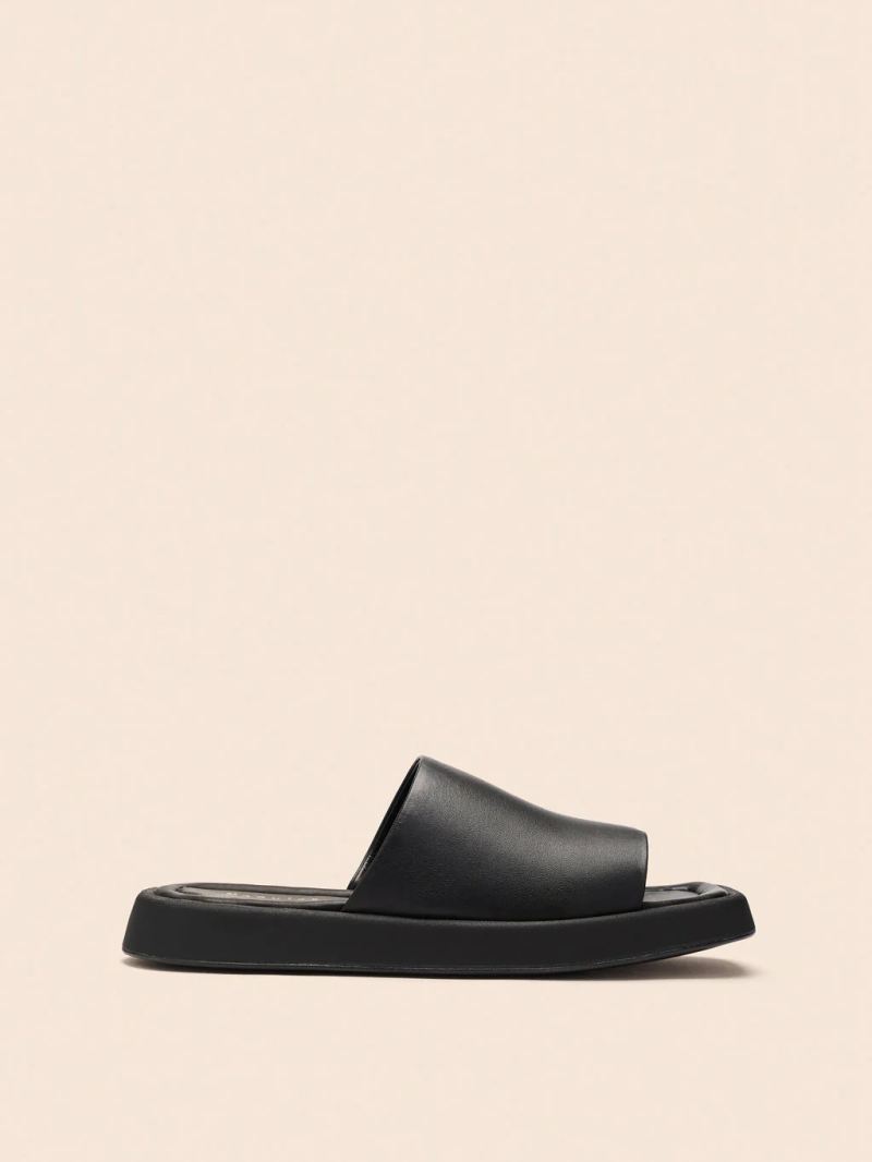 Maguire | Women's Bara Black Sandal Slide Sandal - Click Image to Close