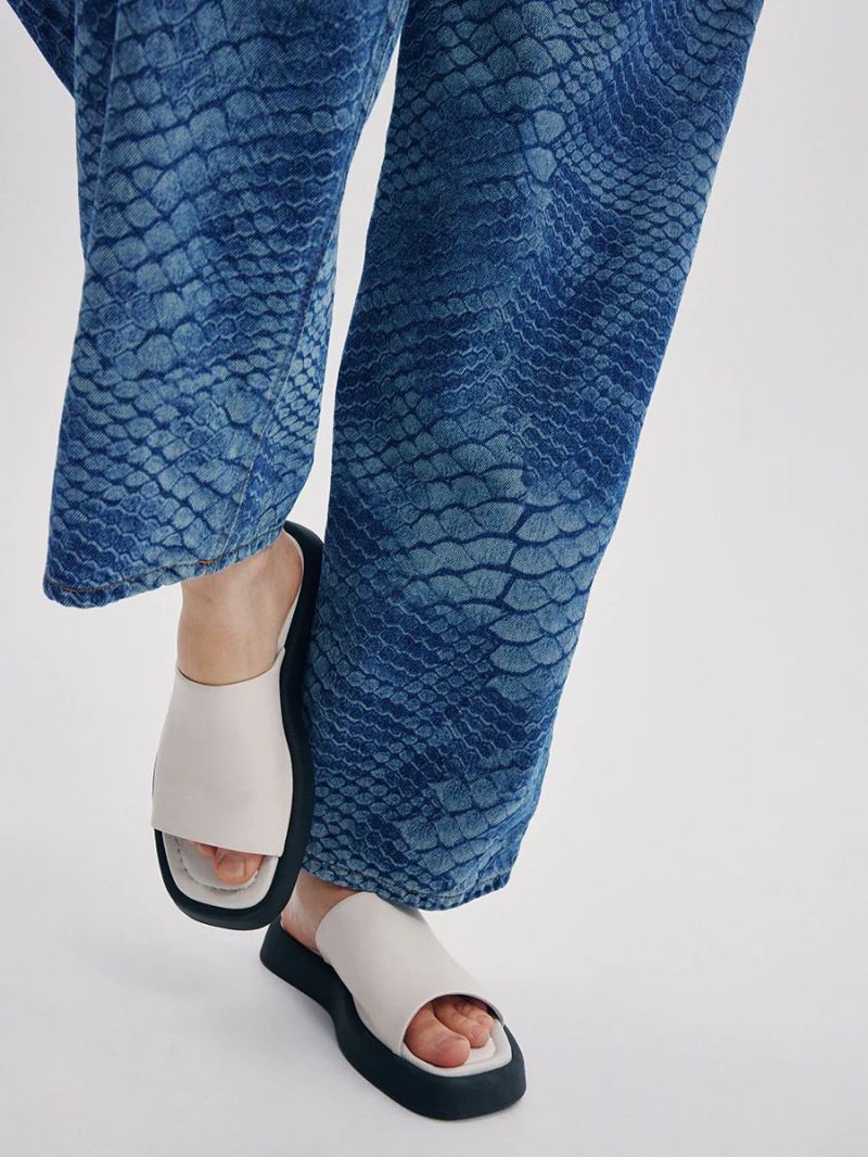 Maguire | Women's Bara Cream Sandal Slide Sandal - Click Image to Close