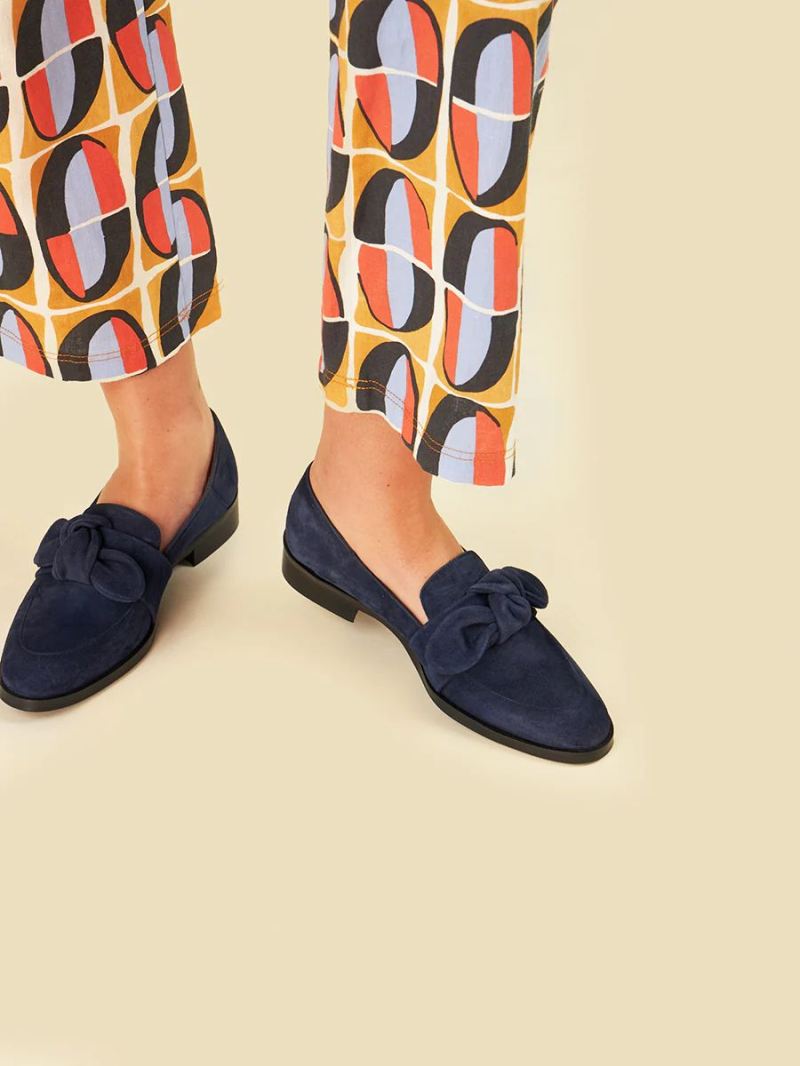 Maguire | Women's Valencia Navy Loafer Bow Loafer
