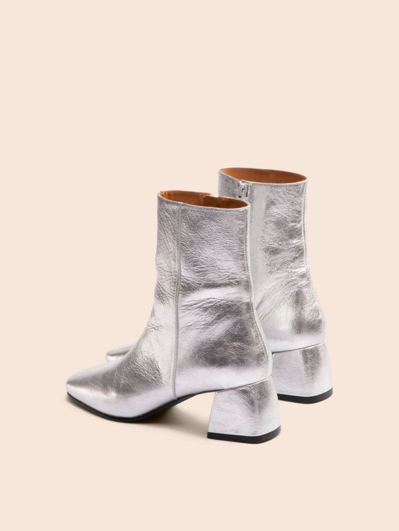 Maguire | Women's Salento Silver Boot Heeled Boot - Click Image to Close