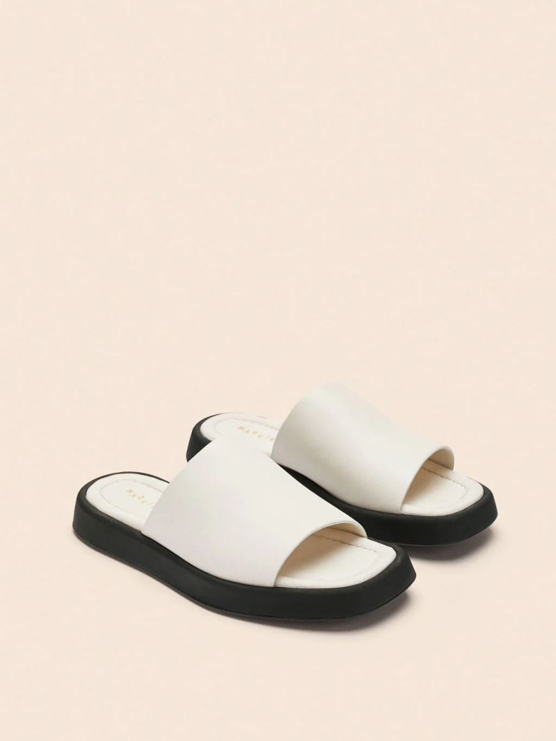 Maguire | Women's Bara Cream Sandal Large Last Units - Click Image to Close